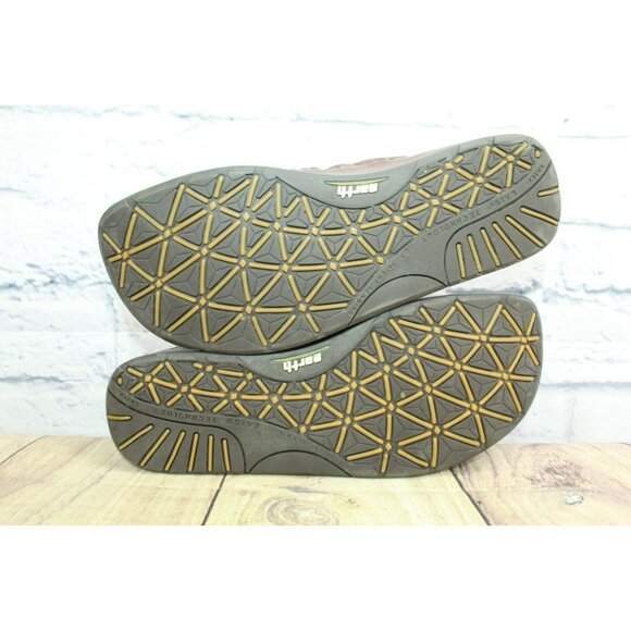 Earth Brown Leather Slip-On Casual Comfort Summer Flat Sandals Size 8 - Picture 8 of 8